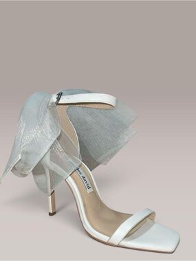 Charles David emotional tulle bow heels bride NWOB